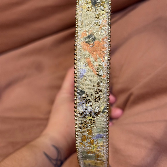 Vintage Cream & Gold Metallic Leather Belt Women’s Small 80’s 90’s Fashion - Picture 4 of 6